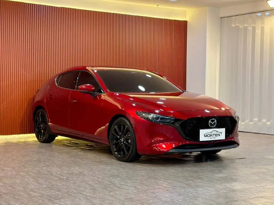 [Super Low Km 10 ribuan!!!] Mazda 3 Hatchback 2.0 Skyactiv-G (BP) 2023