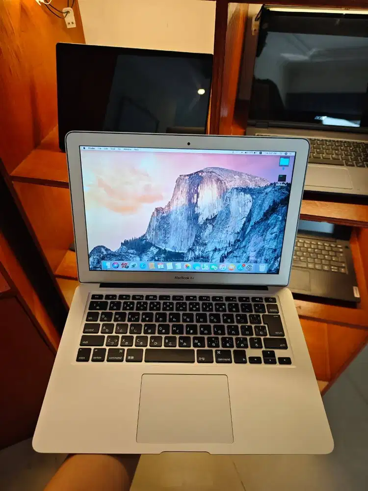 PANGGILAN UNTUK USER MACBOOK!! MACBOOK AIR 2011, 11 INCH