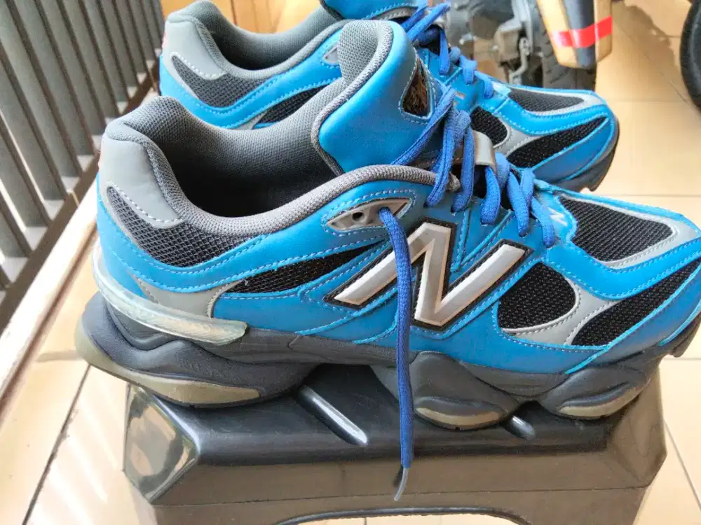 Sepatu joging NB Tipe 9060