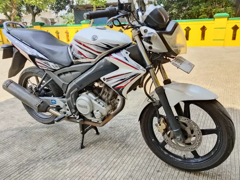 Vixion 2013 putih