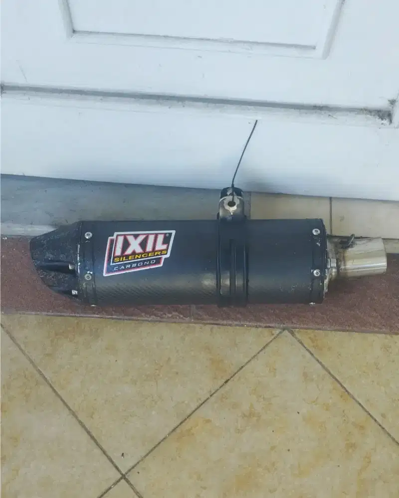 Knalpot Slip on Ixil Carbon