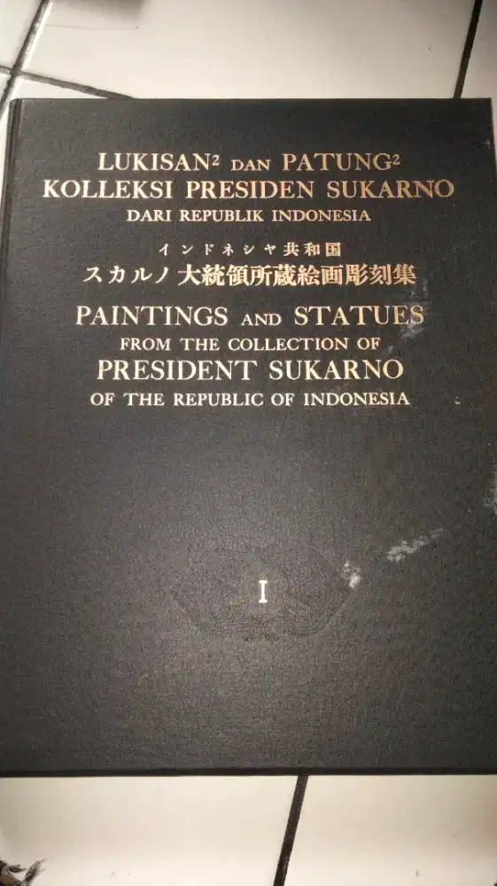 Buku Lukisan² & Patung² Presiden Soekarno (dari Republik Indonesia)