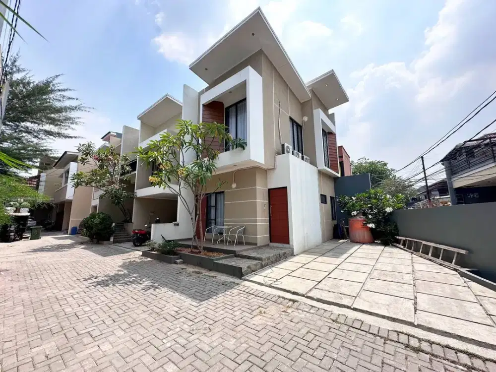 Rumah Mewah Ekslusif di Condet Posisi HOOK - Kramatjati, Jakarta Timur