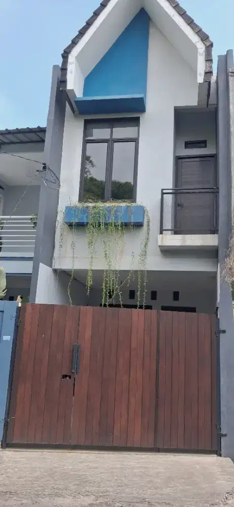 RUMAH TINGGAL DUA LANTAI
