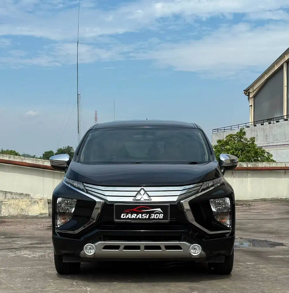 Mitsubishi Xpander Ultimate 1.5 AT 2018 Pemakaian 2019 warna Hitam