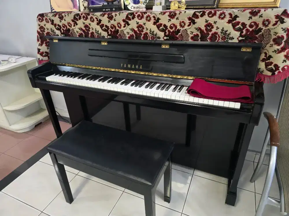 Piano Yamaha ,kondisi masih sangat bagus