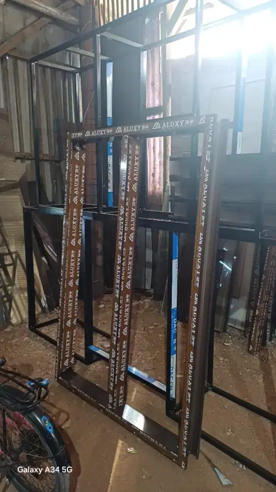 Jual kusen pintu satu dan pintu dua dari bahan aluminium dan kayu