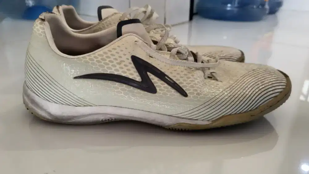 Sepatu Futsal Specs Lightspeed Alpha Omega