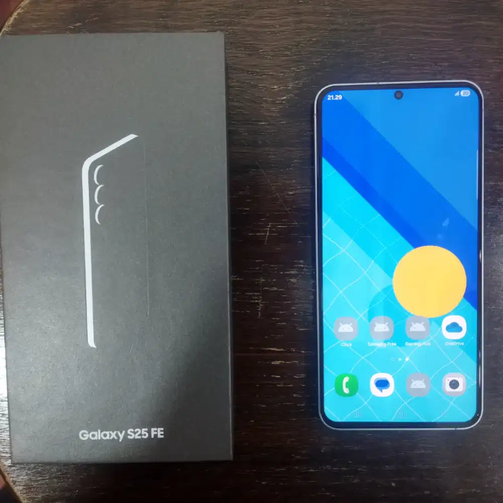 Samsung Galaxy S25FE 8/256 Jet Black mulus