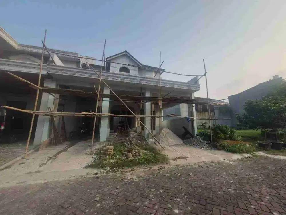 Rumah 2 Lantai Renovasi Total Sudah DAK Depan & Belakang di Cluster Tengah!