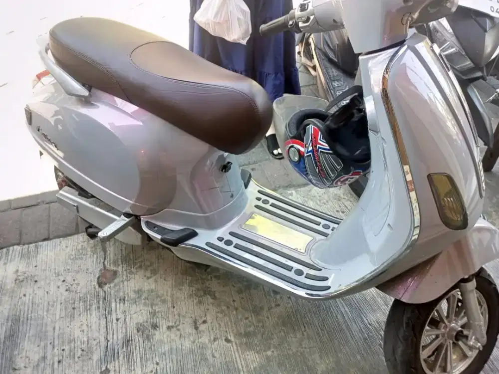 Vespa motor listrik UWinfly T3pro