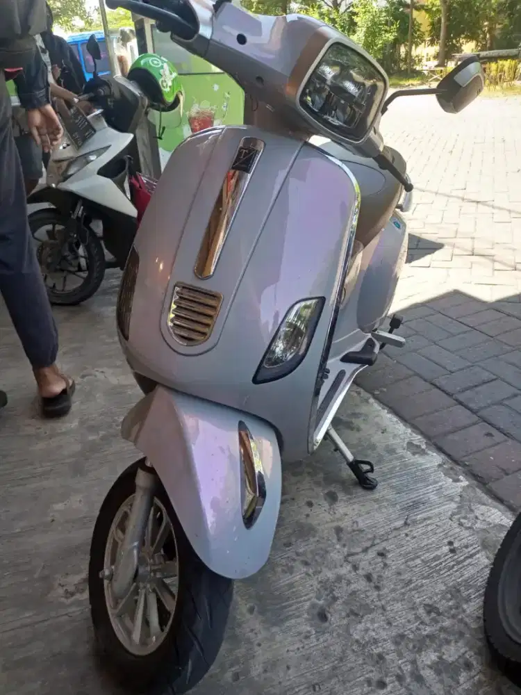 Vespa motor listrik UWinfly T3pro