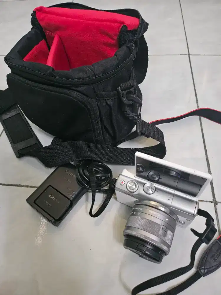 KAMERA CANON M100 jual cepat