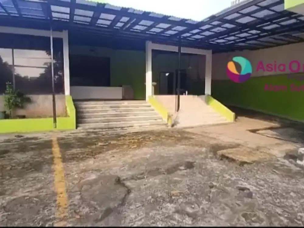Di Sewakan Gudang Luas Di Jalan Raya Utama Serpong Tangerang Selatan. Dekat Bsd City