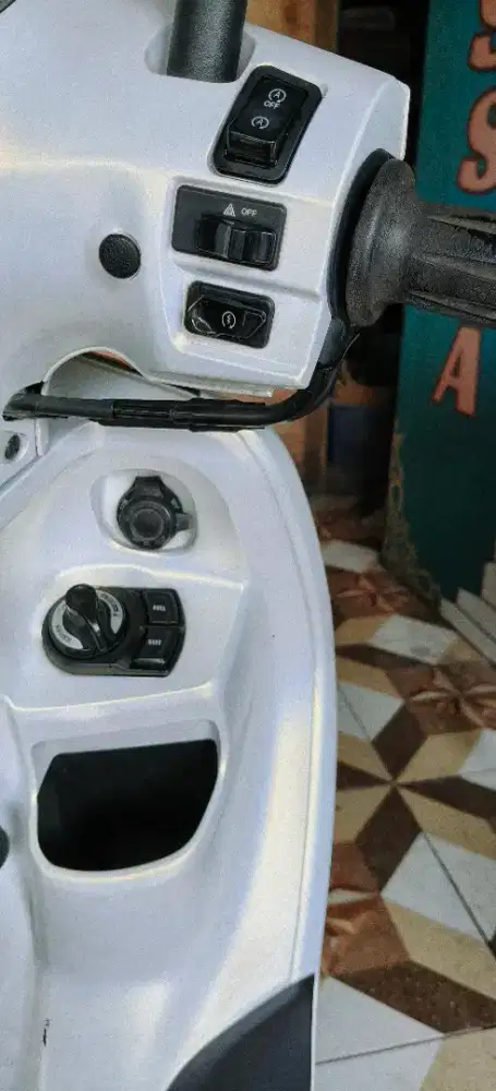 Bismillah Dijual motor fillano warna pearl white