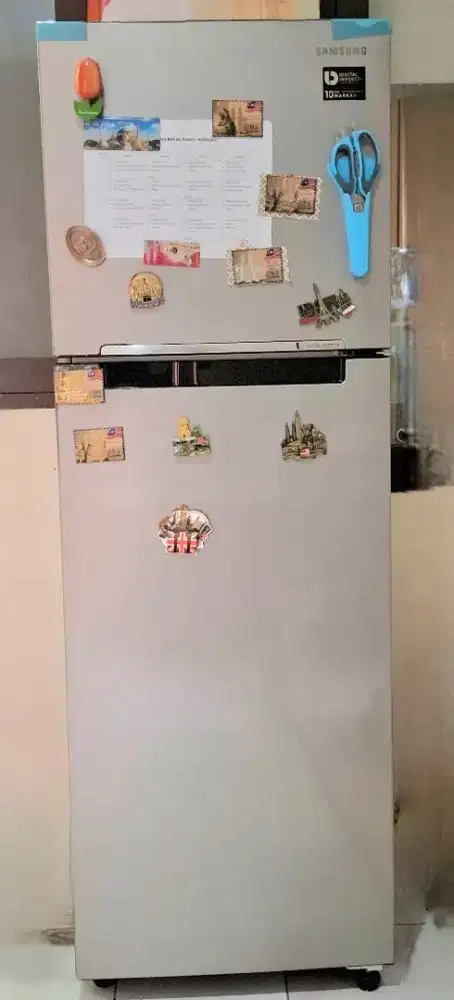 Kulkas Samsung 2 Pintu – Digital Inverter, Dingin Merata, Mulus