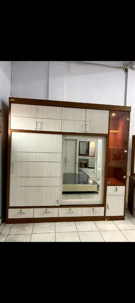 Lemari pakaiann ciciln tanpa dp