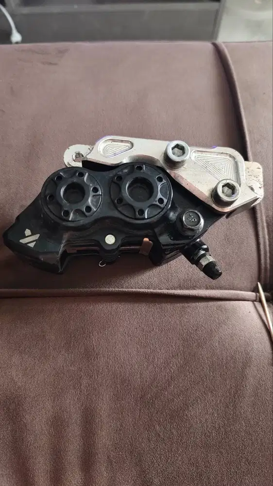 Kaliper Kytaco 4p (kiri) tipe transformers+ bracket