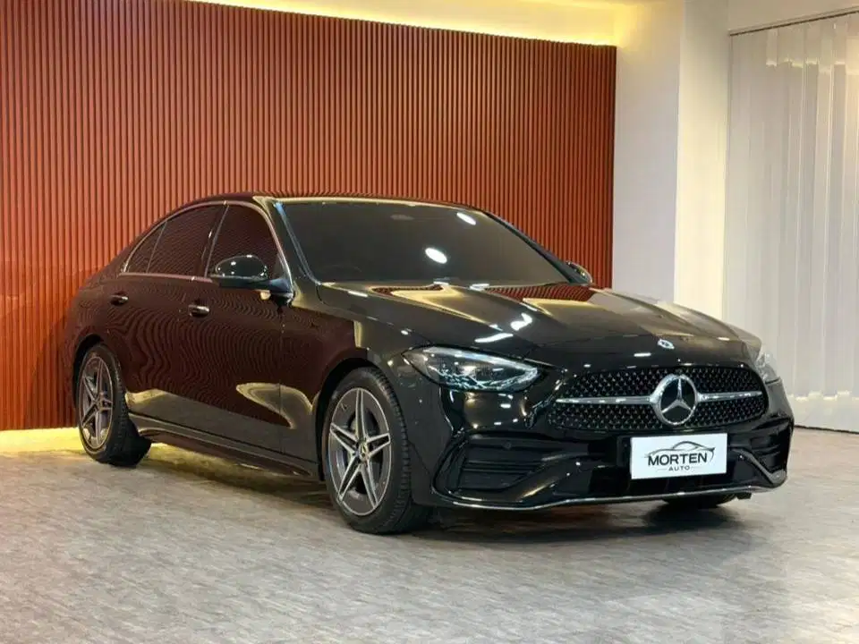 [Super Low Km 2 ribuan!!!] Mercy C300 AMG Line EQ Boost (W206) 2023