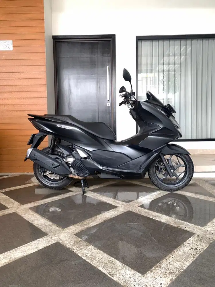 HONDA PCX 2021 PAJAK ON, PLAT DKI, SRT LGKP, MESIN JOS, BAN TEMBUSSSSS