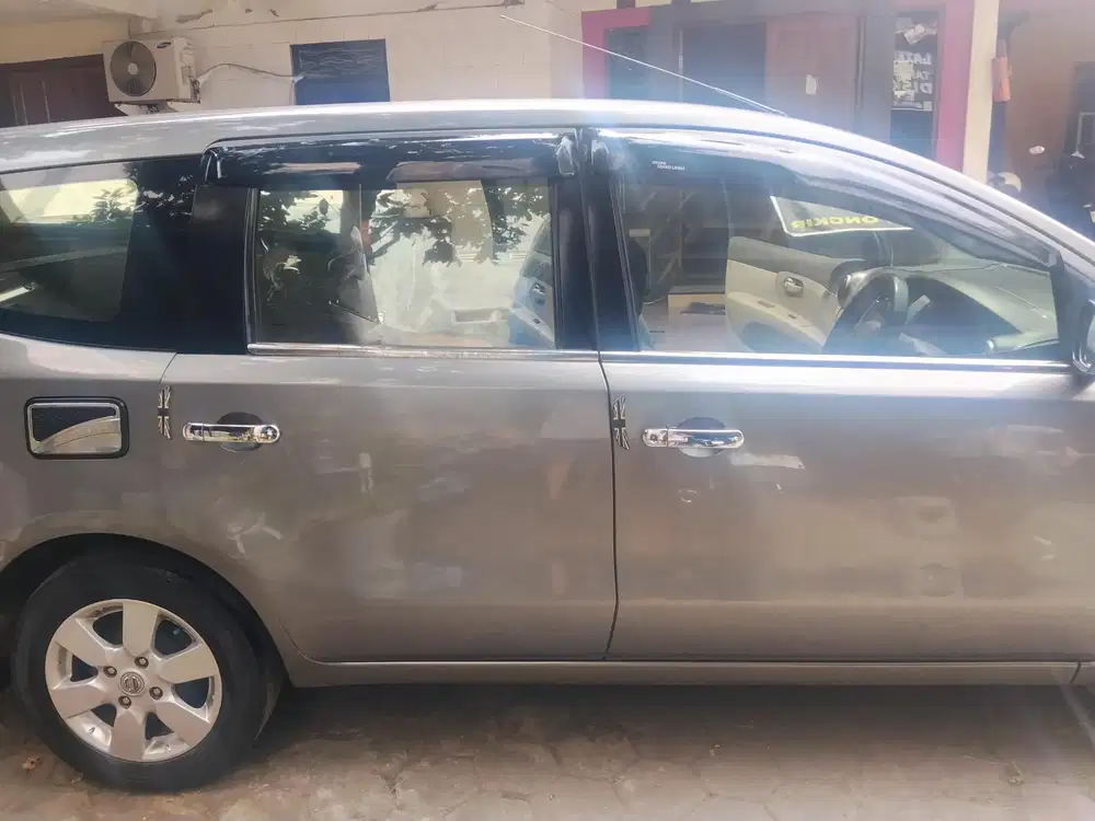 Nissan Livina 2008 Bensin