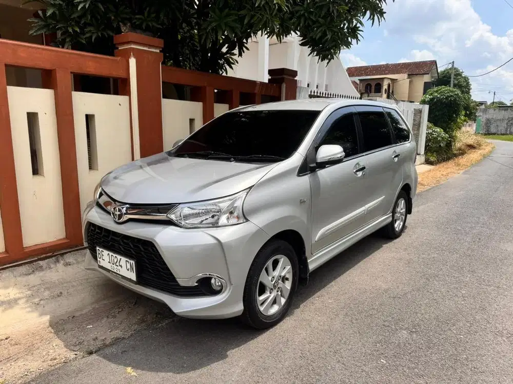 Toyota Avanza Veloz 2017 - Silver - Matic