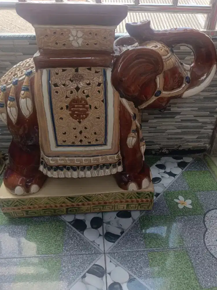Dijual keramik gajah thailand ukuran besar