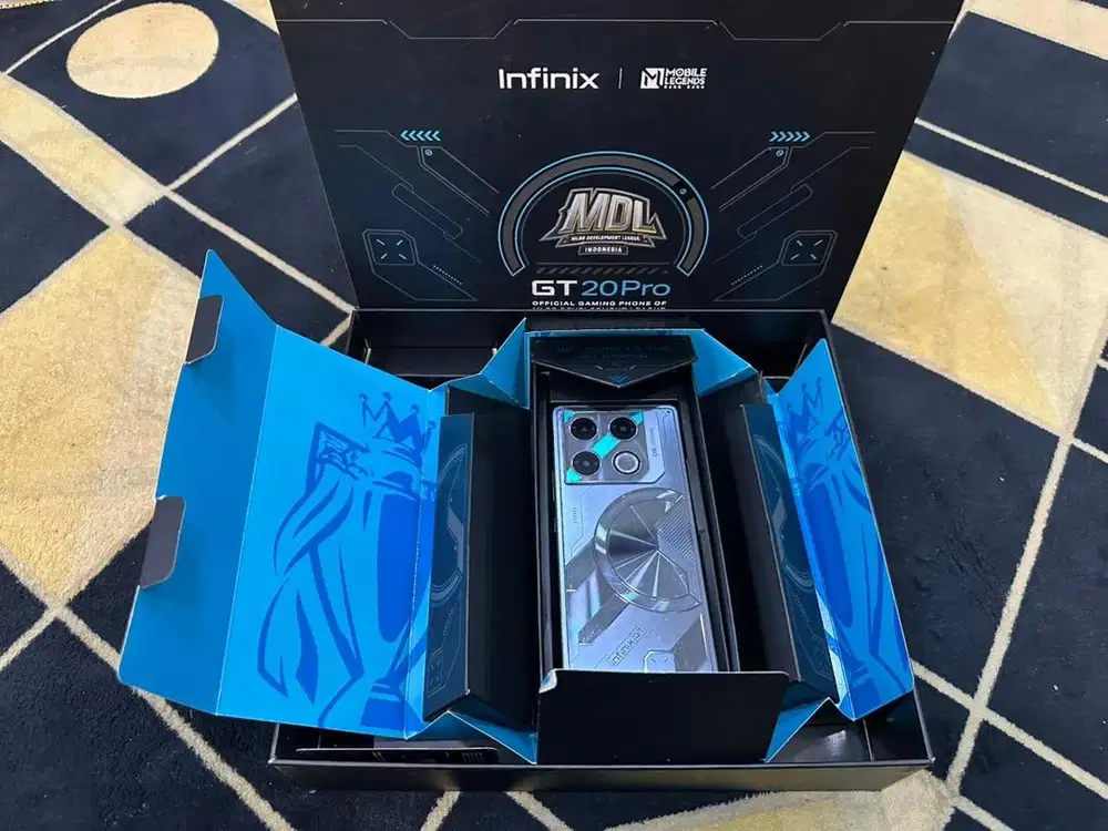 Infinix gt 20 pro 12/256gb fullset fisik kurang mulus