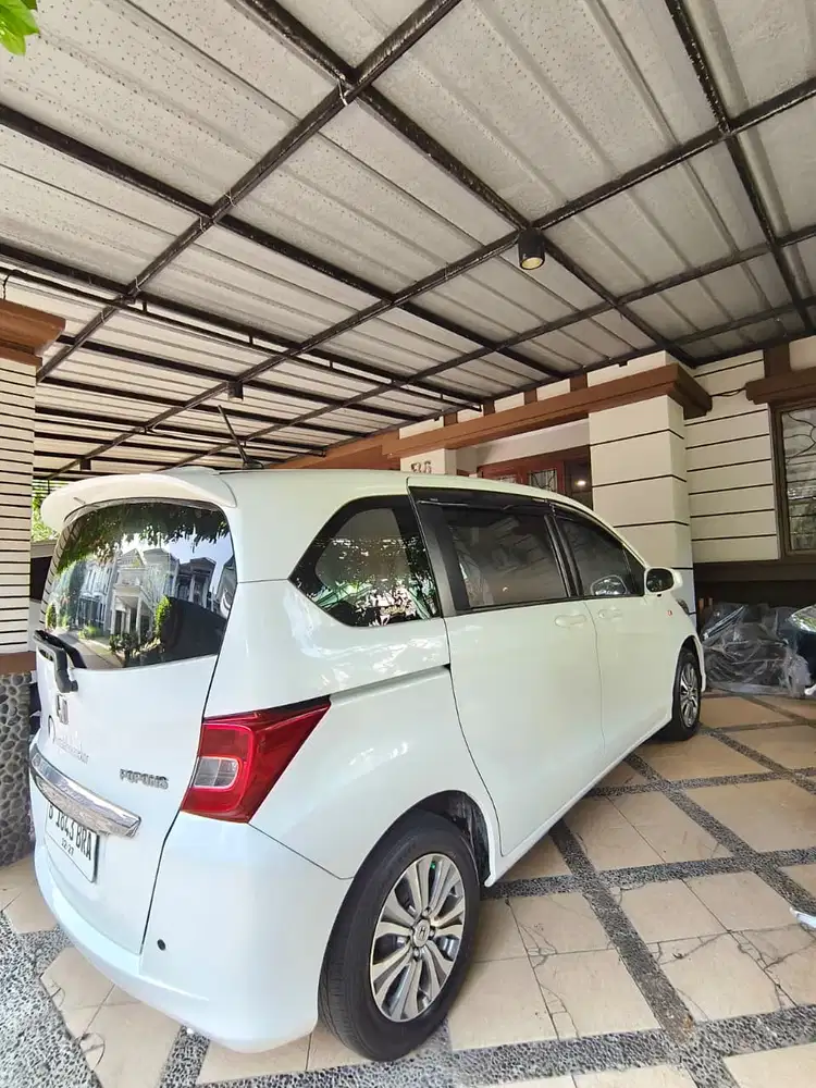 Honda Freed 2012 Bensin