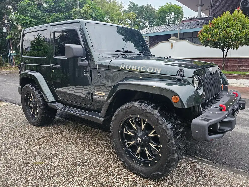Jeep Wrangler 2011 Bensin SAHARA
