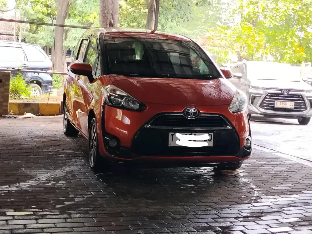 Bismillah... 
Dijual Toyota Sienta 2017 Type V Manual