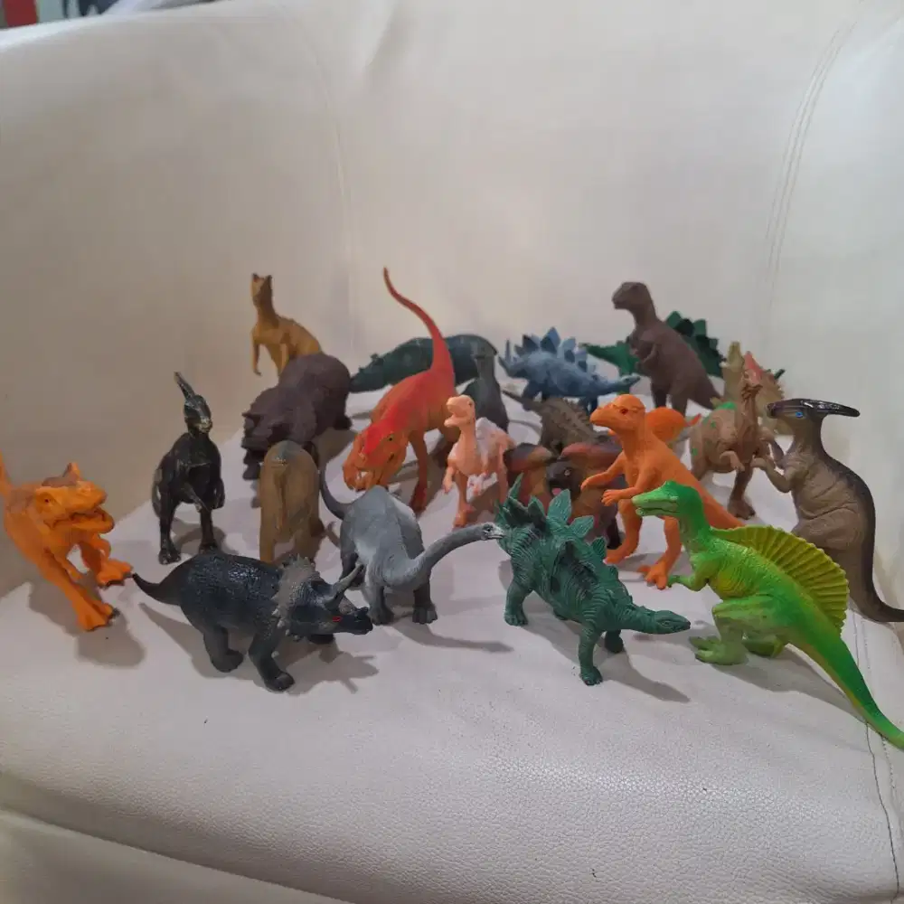 Mainan Dinosaurus 40 buah