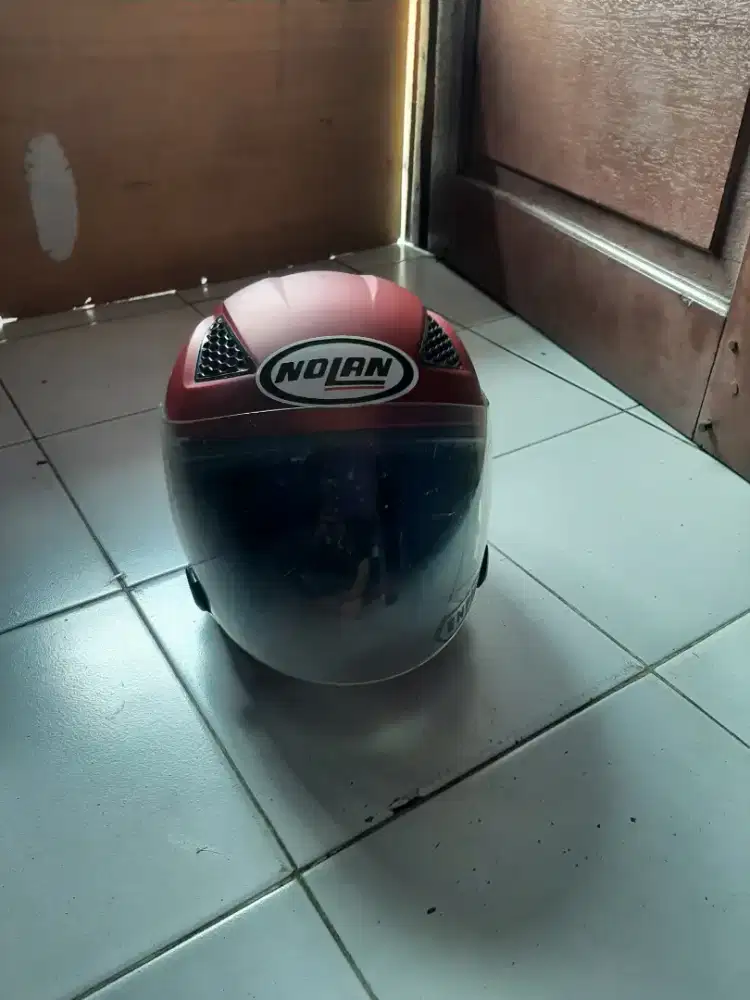 Helm Nolan2 an (KW)