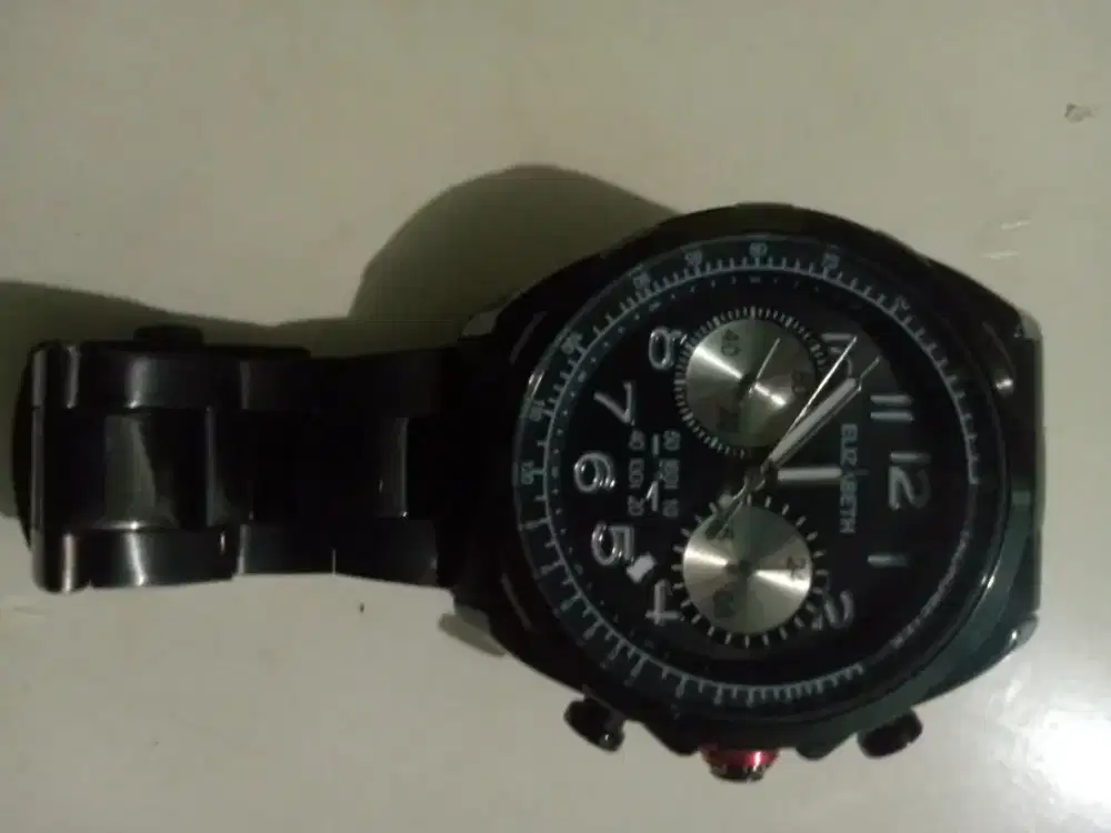 Jam TANGAN ELISABETH . Boleh nego banyak