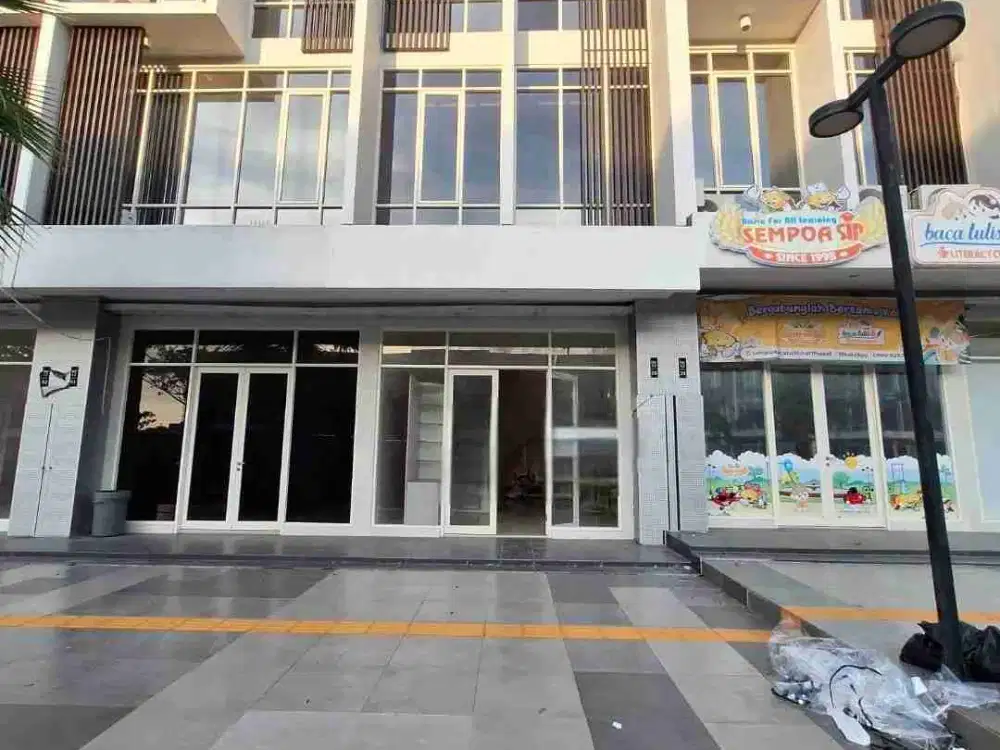 Disewakan Ruko Northwest hill Cirraland Boulevard