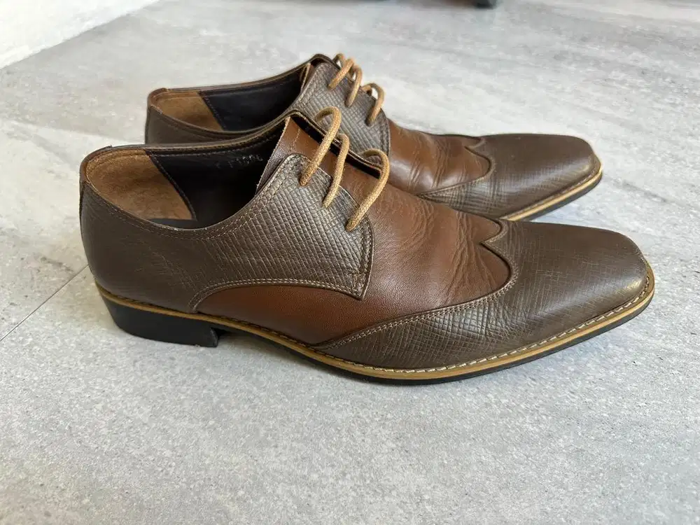 SEPATU PANTOFEL PRIA BUCHERI ORI