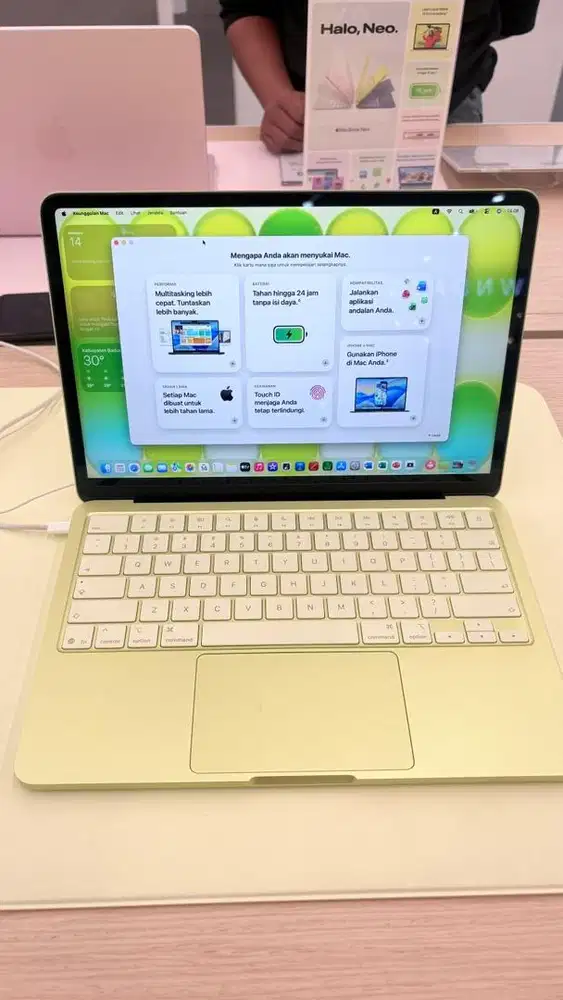 Macbook Neo bersegel bergaransi resmi