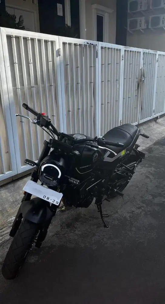 2024 Benelli Leoncino naked