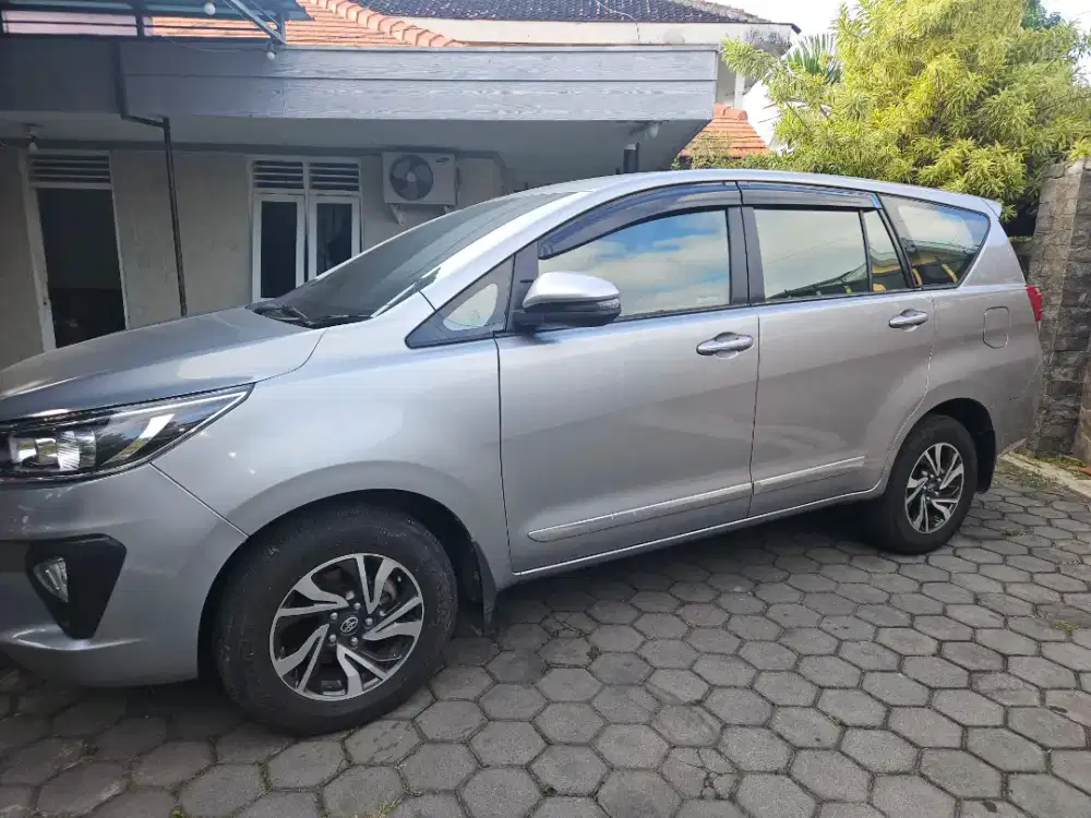 Innova reborn, Mobil kesayangan dijual