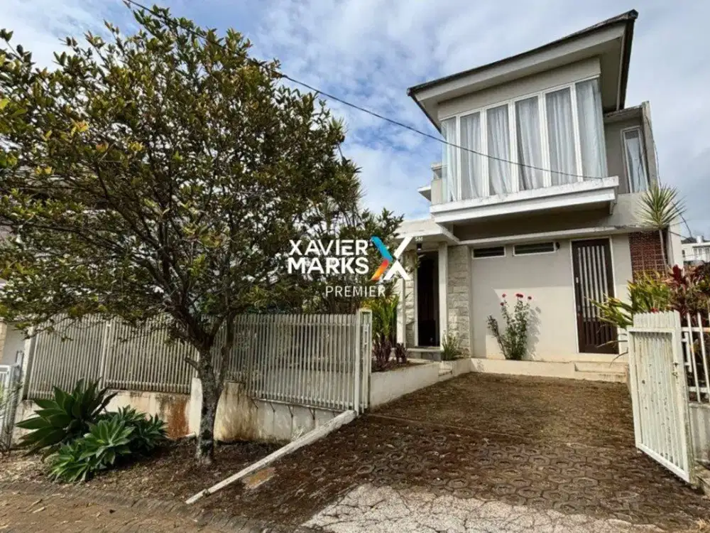 DIJUAL Villa Terawat dg Balkon Luas Cocok untuk Villa Pribadi atau Investasi Siap Huni Kawasan Sejuk Dekat banyak Wisata di Panderman Hill