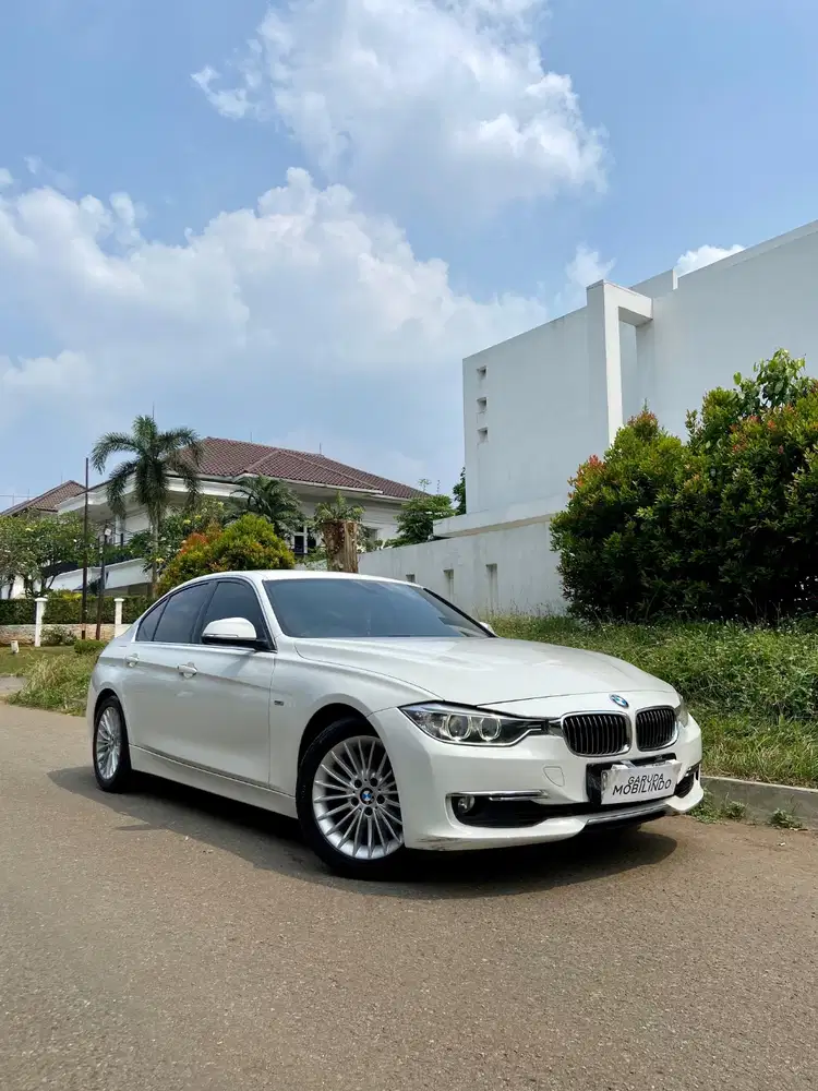 FOR SALE! BMW 320I SPORTY TAHUN 2014 FULL SERVICE RECORD