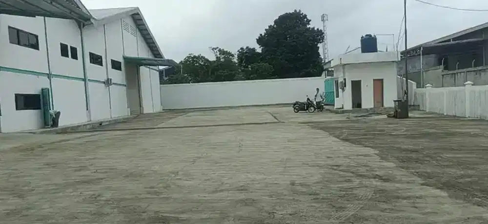Gudang terluas dan terbagus lokasi dan harga,tidak banjir,jalan lebar.