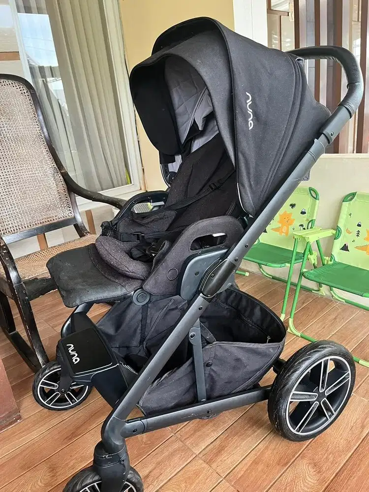 Di jual stroller nuna