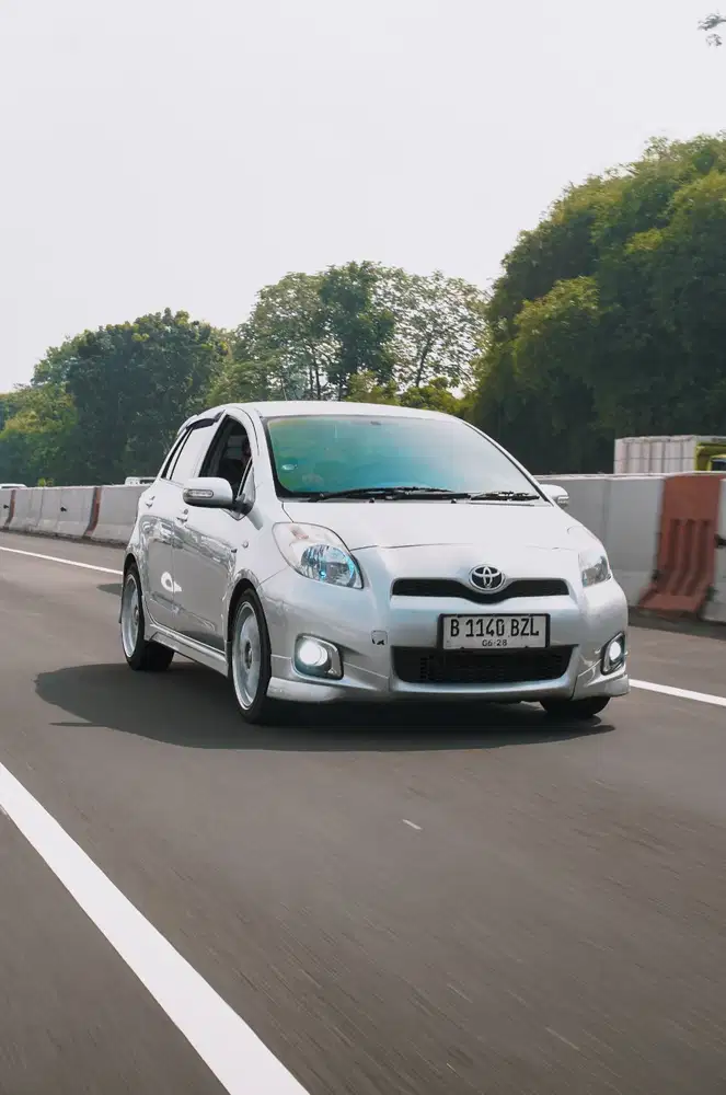 Toyota Yaris 2012