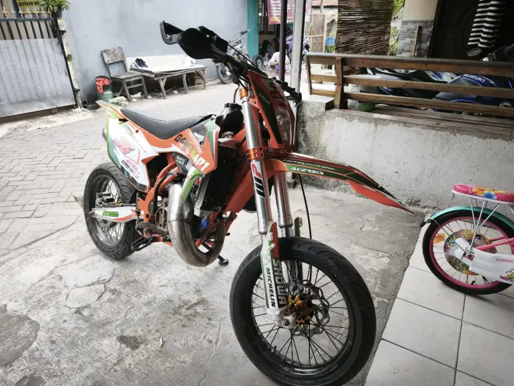 Trail mesin ninja R body KTM