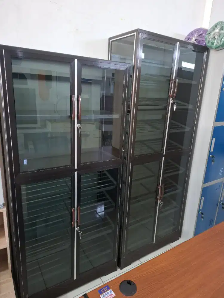 Lemari sepatu full kaca 2 pintu jumbo  T.185cm & T.165cm