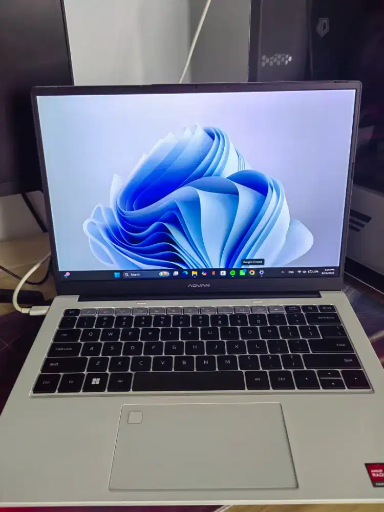 Laptop ADVAN Workplus Ryzen 7 7735 HS 16gb/512GB AMD Radeon 680M FHD