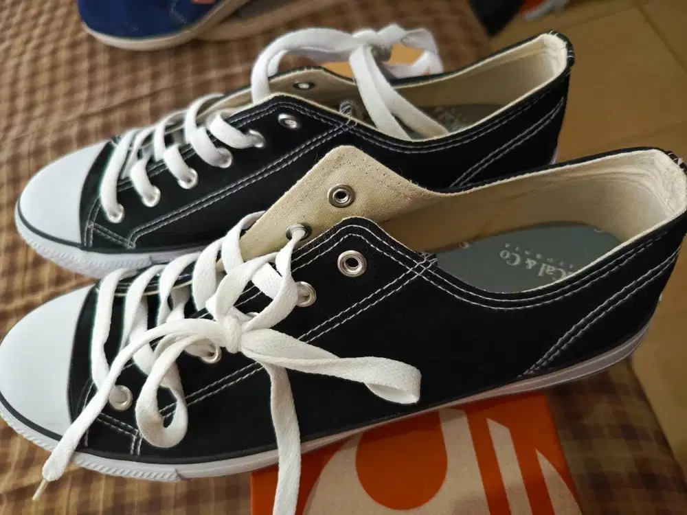 Sepatu Soul California