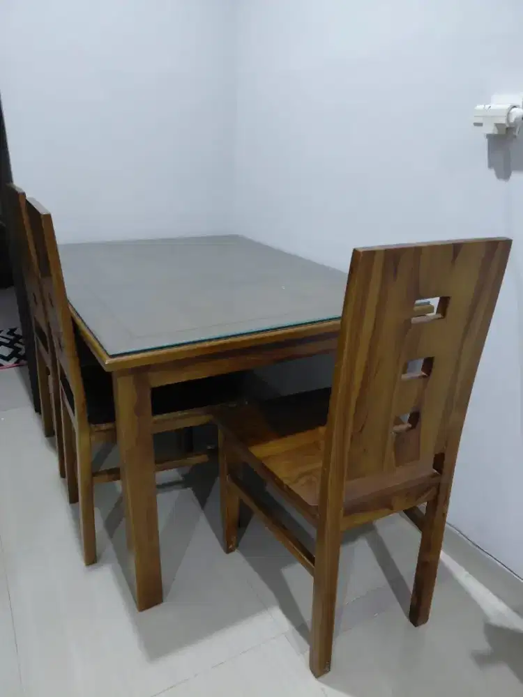 Dijual meja makan kayu jati