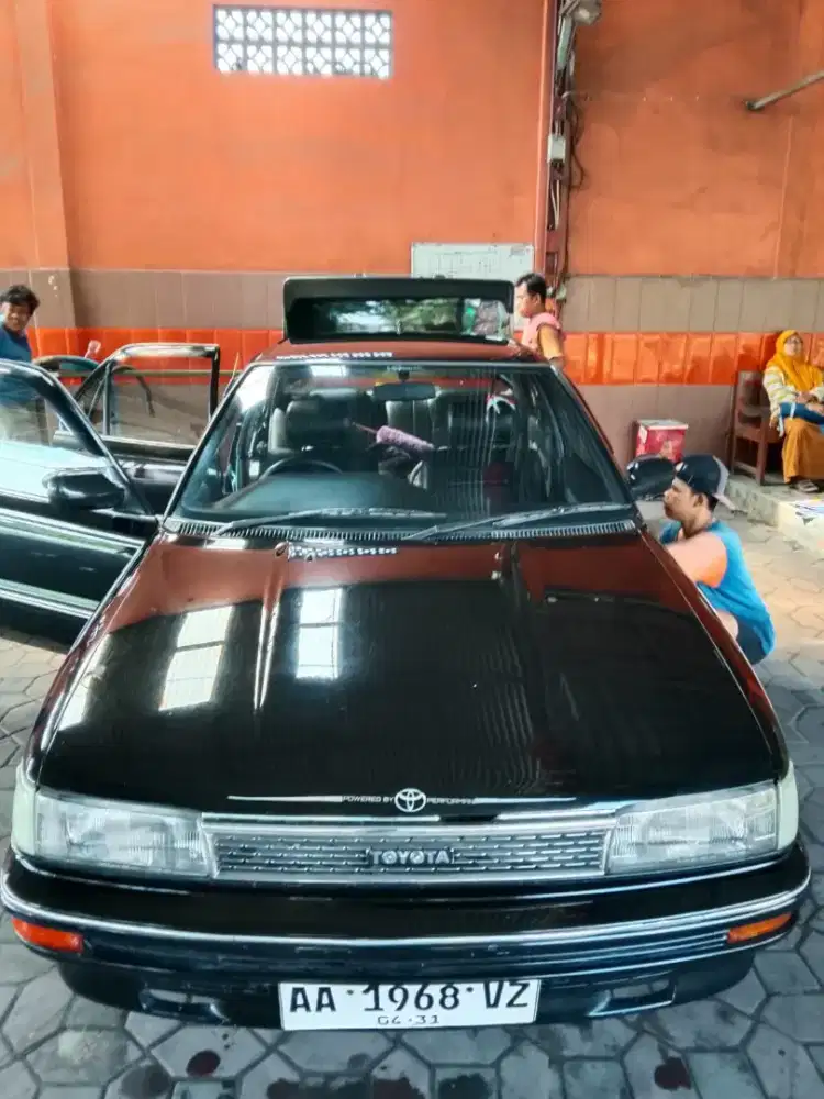 Dijual sedan Toyota Corolla 1.6 SEG Twin Cam 1988 Terawat istimewa